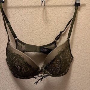 2015 Victoria’s Secret Olive green lace bra panties
